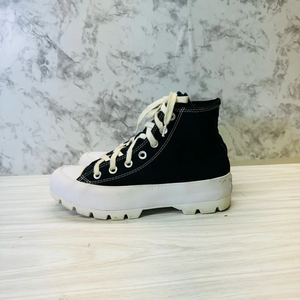 Converse Chuck Taylor All Star High Lugged Black Women’s Size US 7-565901C